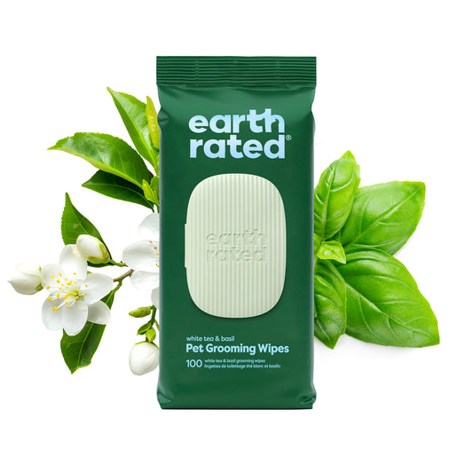 Earth Rated Pet grooming wipes for dogs